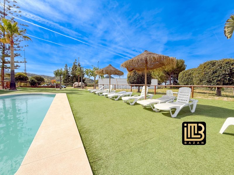 Foto 2f0e2389-98de-4cab-ac67-f37a91badafc. Casale con camino riscaldamento parcheggio piscina in Málaga