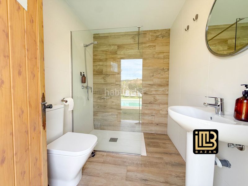 Foto 920100cb-d97f-4b7b-8b03-722873e494f1. Casale con camino riscaldamento parcheggio piscina in Málaga