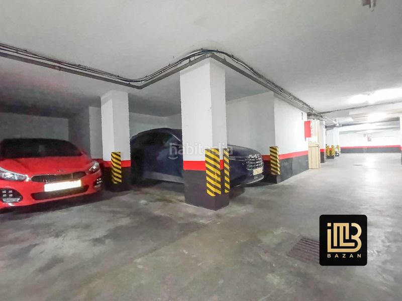 Foto ad42a3bf-9bb3-42c2-8d2d-c576edde125a. Aparcament cotxe a Carranque - Haza Cuevas Málaga