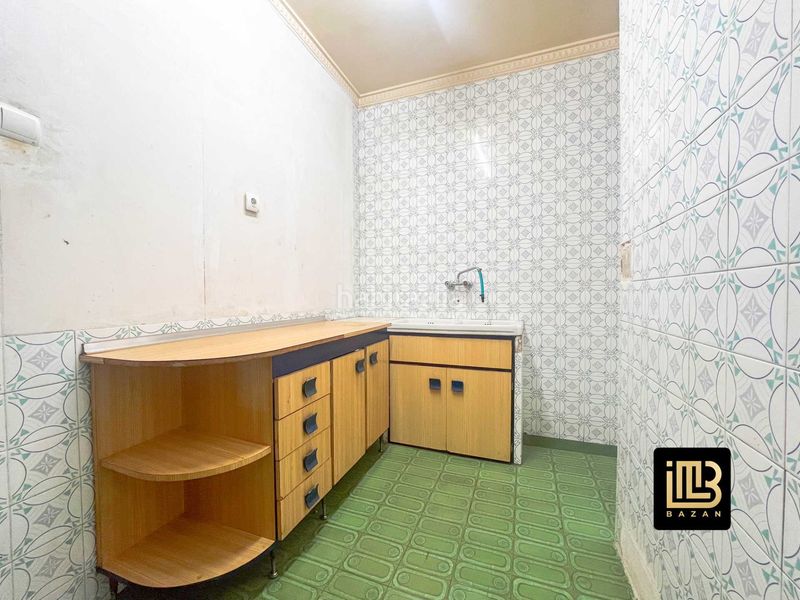 Foto c5daffee-fdb7-4a6b-a63c-68a909ee752a. Piso pintor en Carranque - Haza Cuevas Málaga
