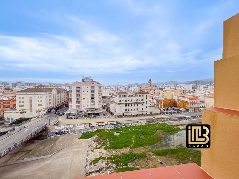 Foto 98a12aa8-d704-4274-bfff-cf5d897bdde7. Lloguer pis a La Goleta - San Felipe Neri Málaga