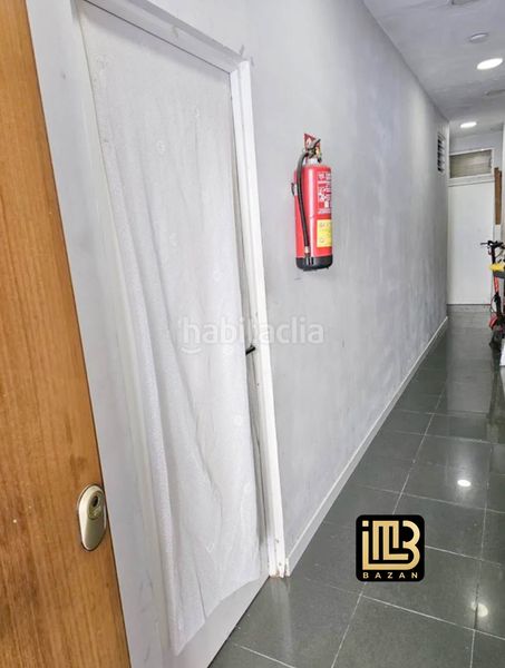 Foto fca948bf-76ae-4959-8a97-6a7696d2681c. Local comercial a La Trinidad Málaga