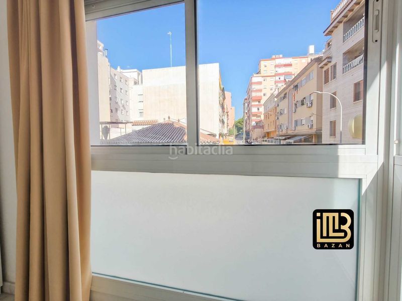 Foto f3b8bd3c-7f2c-4963-9ef5-79941d67cba3. Flat with heating in Suárez Málaga