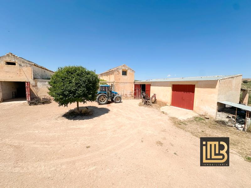 Foto 41d7e746-ba5a-42dd-8452-1e47be786156. Finca rústica a avenida de jaén 13 a Cabra del Santo Cristo