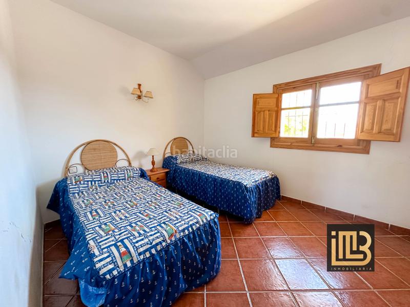 Foto 8924211b-a202-4c5c-a900-25b2a674c4ce. Finca rústica a avenida de jaén 13 a Cabra del Santo Cristo