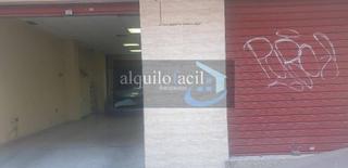 Local commercial à Hospital. Se vende local con vado/ ramon casas/ 100 metros/ 80000€