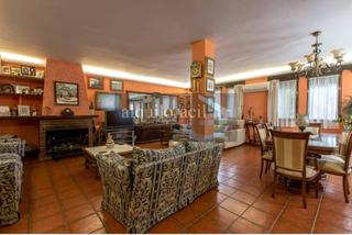 Casa a Casas de Juan Núñez. Se vende o alquila con opcion a compra  casa rural en casas de j