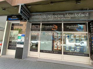 Alquiler Oficina en Industria. Se alquila oficina todo incluido en avda ramon y cajal por 250€