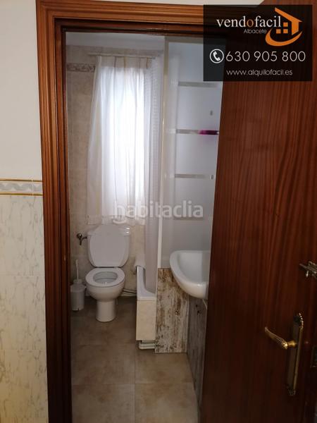 Foto 54a2ed5f-35f8-4efe-b833-9c385c520c09. Casa se vende casa de 5 habitaciones y patio de 50 metros por 82000€ en Barrax