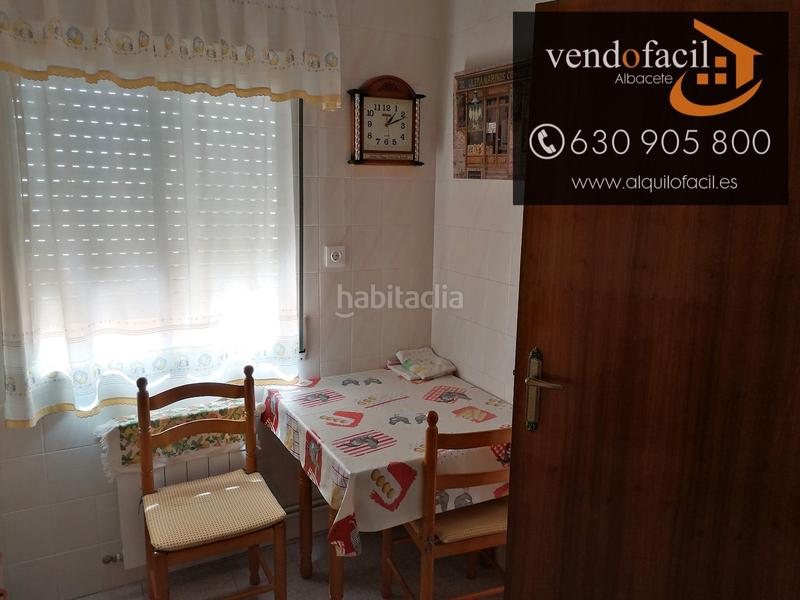 Foto ee06b3bb-cbeb-4474-86a6-8bd681bb211a. Casa se vende casa de 5 habitaciones y patio de 50 metros por 82000€ en Barrax