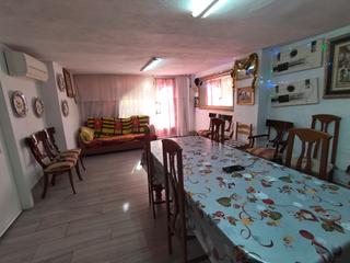 Casa en Carretera murcia 1d. Se vende duplex en zona hospital de 3 habitaciones y 2 salones p