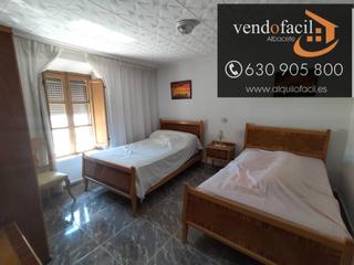 Casa a N/a. Se vende casa en nava de arriba de 5 habitaciones por 45000€