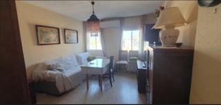 Location Appartement à Nuevo Parque - Los Rosales - Tráfico Pesado. Piso en alquiler en los rosales, 4 dormitorios.