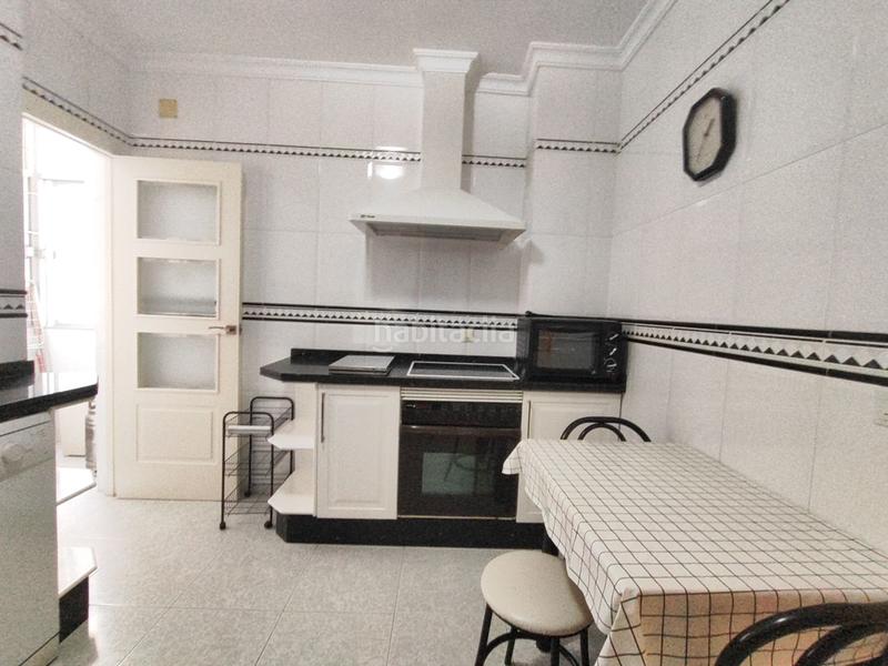 Foto 9cdbe0dc-614c-49d0-895f-911bd8f04098. Location appartement dans Isla Chica Huelva