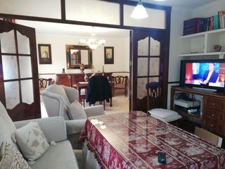 Rent Flat en San Antonio. Piso en alquiler en avda. andalucia, 3 dormitorios.