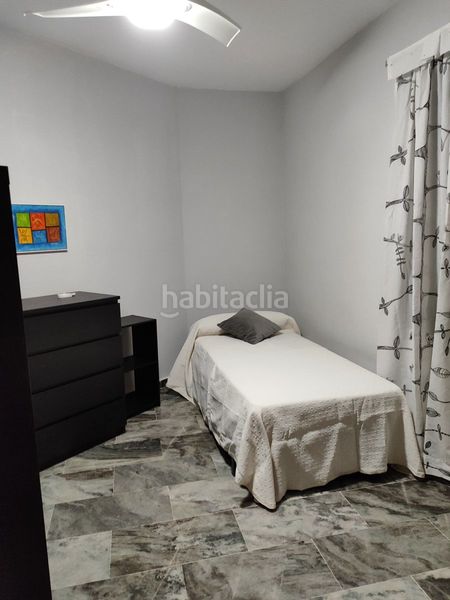 Foto f0745393-be13-49a2-8f5b-ff776a759164. Rent flat with parking in Centro Huelva