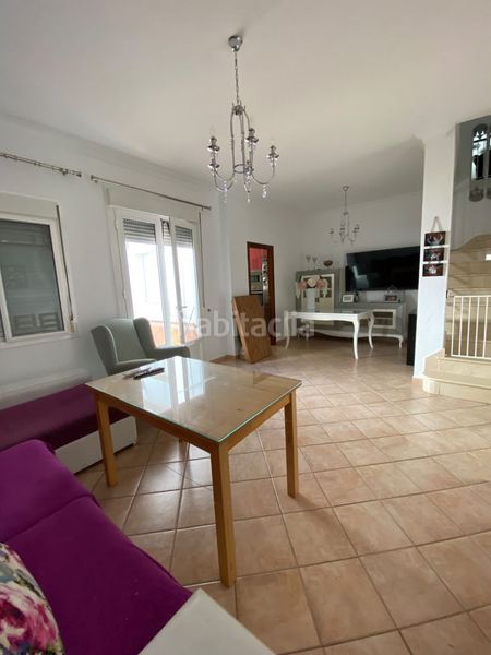 Foto 29aeb8b9-c550-4052-9e70-d6bf6013e2fc. Alquiler chalet  en alquiler en centro, 4 dormitorios. en Moguer