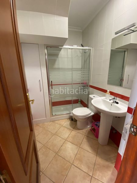 Foto e7b524e0-2f9e-4ad4-ac5b-a4aaa13670ec. Alquiler chalet  en alquiler en centro, 4 dormitorios. en Moguer