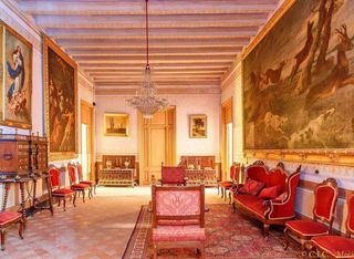 Casa en Pla�a de prat de la riba 2. Gran palacete de estilo novecentista