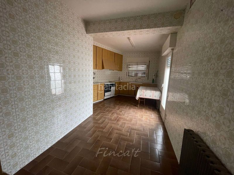 Foto 62bd82d5-0288-4921-a257-d8614bcd130b. Edificio en carrer de l'estany 2 edificio para reformar en Castellterçol