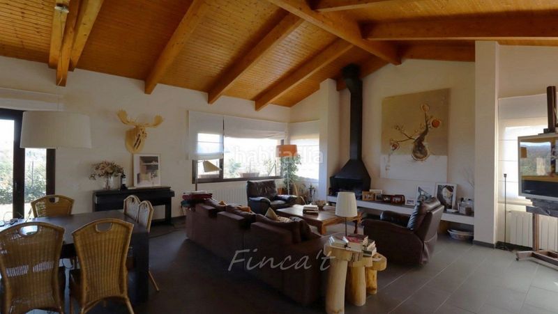 Foto 5db04f48-bf24-4e98-96e3-b5f54416a40a. House with heating in Castellterçol