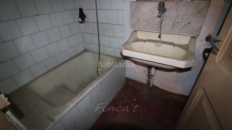 Foto 15bad319-b061-4c12-aa00-1a9bffd68ced. Edifici a carrer del comerç 2 a Moià