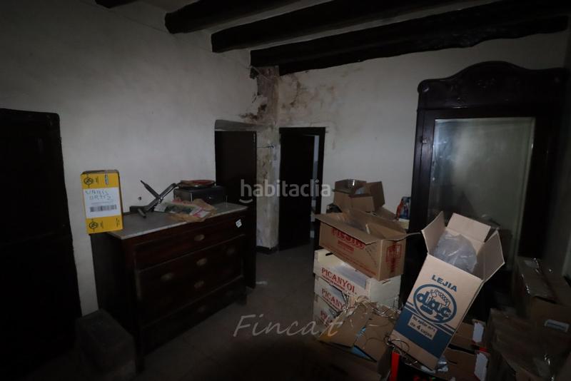 Foto a0323cca-518d-4b59-97ce-ed2d24f68377. Edifici a carrer del comerç 2 a Moià