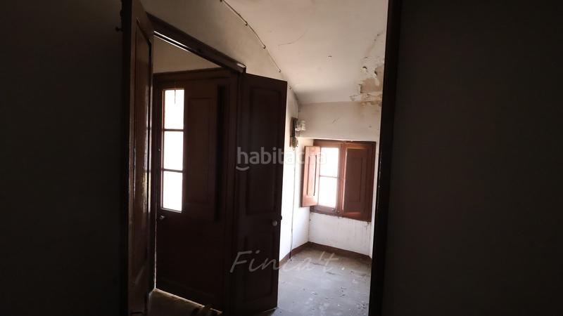 Foto f8ab66e0-4d17-4abf-9d19-8ed9ad99165c. Edifici a carrer del comerç 2 a Moià