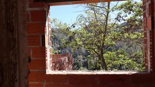 Masia a Santa Maria d´Oló. Casa de pueblo para reformar con 2 viviendas y jardín