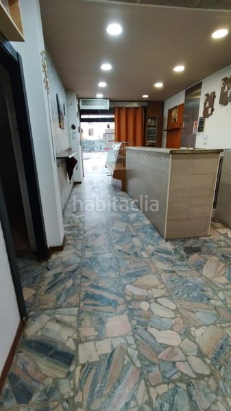 Foto bb56ee09-b83f-46ea-b523-542fedbdbcce. Lloguer local comercial a avinguda de la vila 25 a Moià