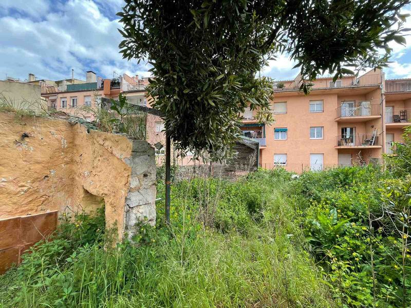 Foto 2dbbd2aa-1f9c-48cf-9ab4-65d97681c098. Casa adossada a carrer de la tosca 17 a Moià