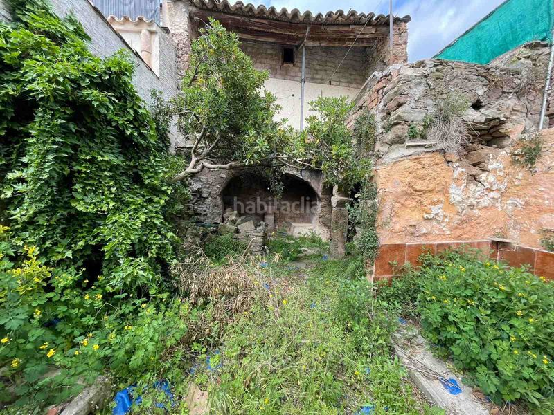 Foto 3f638e14-cd2d-4048-936a-3b8f6f7a200e. Casa adossada a carrer de la tosca 17 a Moià