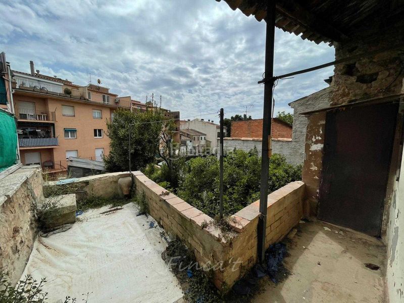 Foto 5c67b3a2-389d-49d8-acf9-82f59bba1bac. Casa adossada a carrer de la tosca 17 a Moià