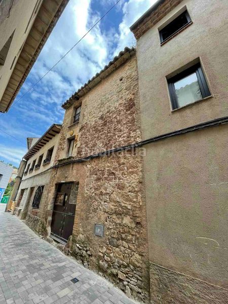 Foto 7cc3d91c-7f72-4e76-b9b5-8bbeb3b9ef56. Casa adossada a carrer de la tosca 17 a Moià