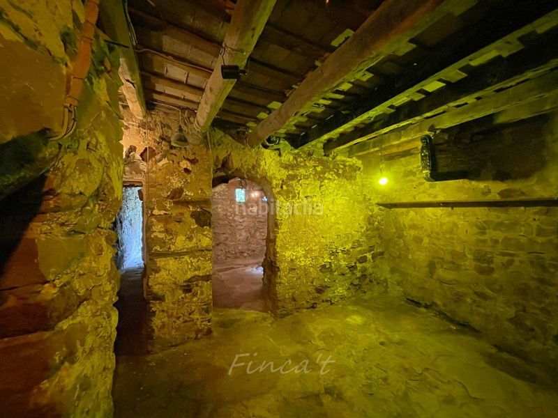 Foto a8278fd7-4ea8-4ce7-a2f6-68ef3c2932d5. Casa adossada a carrer de la tosca 17 a Moià