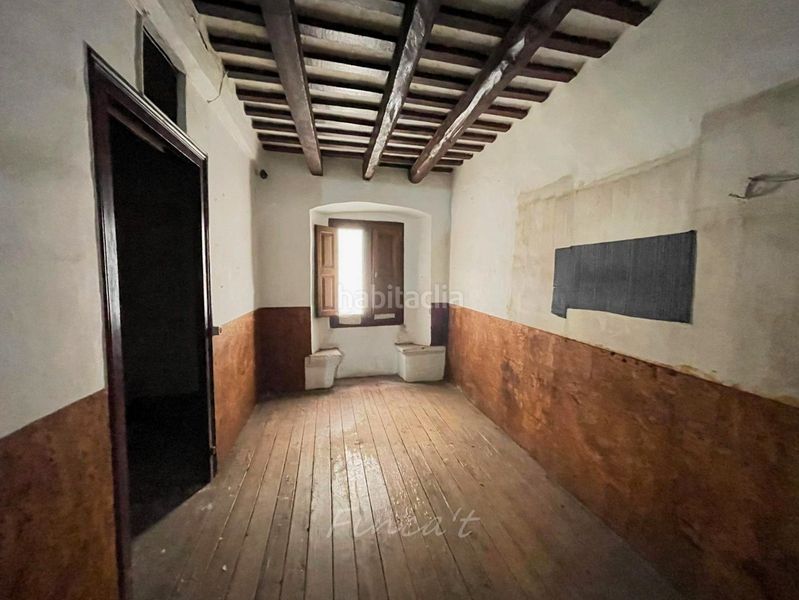 Foto b1ecc928-63f1-420b-b96d-716f7ed9f005. Casa adossada a carrer de la tosca 17 a Moià