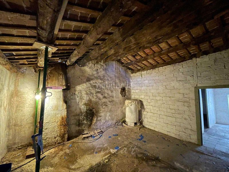 Foto b6049f03-0b45-4b1a-9e71-a2ae655b52e6. Casa adossada a carrer de la tosca 17 a Moià