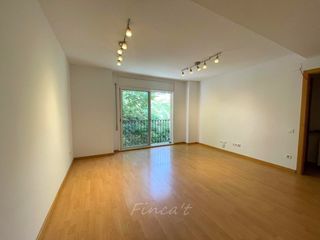 Appartement  El carreró 1. Piso seminuevo en venta en el centro de moià