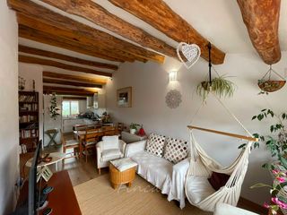 Towny house in Monistrol de Calders. Casa de pueblo con dos viviendas en venta en monistrol de calder