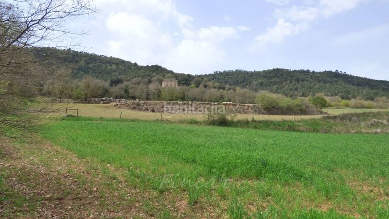 Foto 496cd6c9-1239-47f4-9c15-d240bc95f155. Masia amb aparcament a Castellterçol