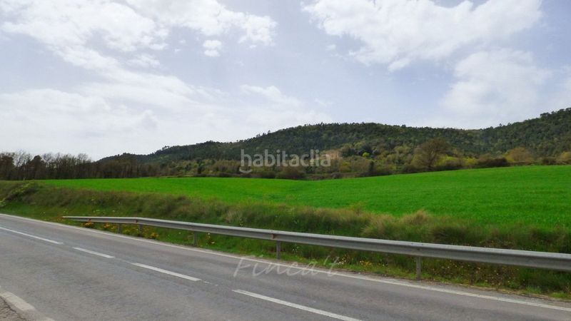 Foto c9e4cdec-7ba5-4abf-a2eb-83540f2301f4. Masia amb aparcament a Castellterçol