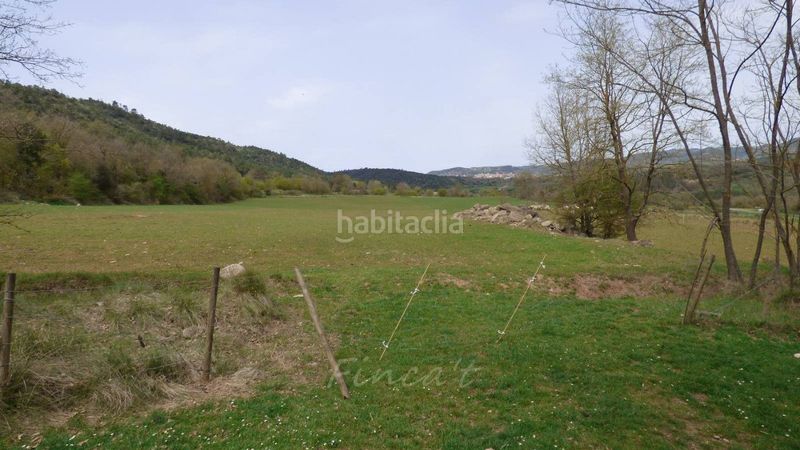 Foto f1148afb-317c-4280-9337-97976edb3e24. Masia amb aparcament a Castellterçol