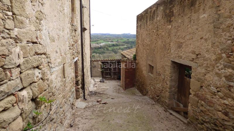 Foto fc8cb21f-0821-4cdd-bbfe-81fffb1bf4e5. Masia amb aparcament a Castellterçol