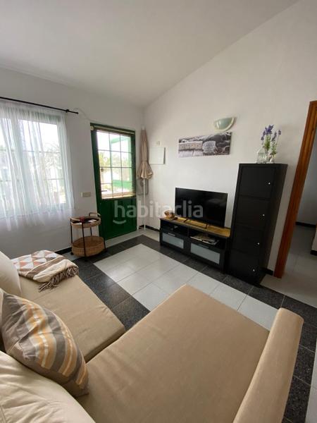 Foto 8ea7ba89-8c75-4d51-b46a-589012786d17. Casa con piscina in Caleta de Fuste Antigua