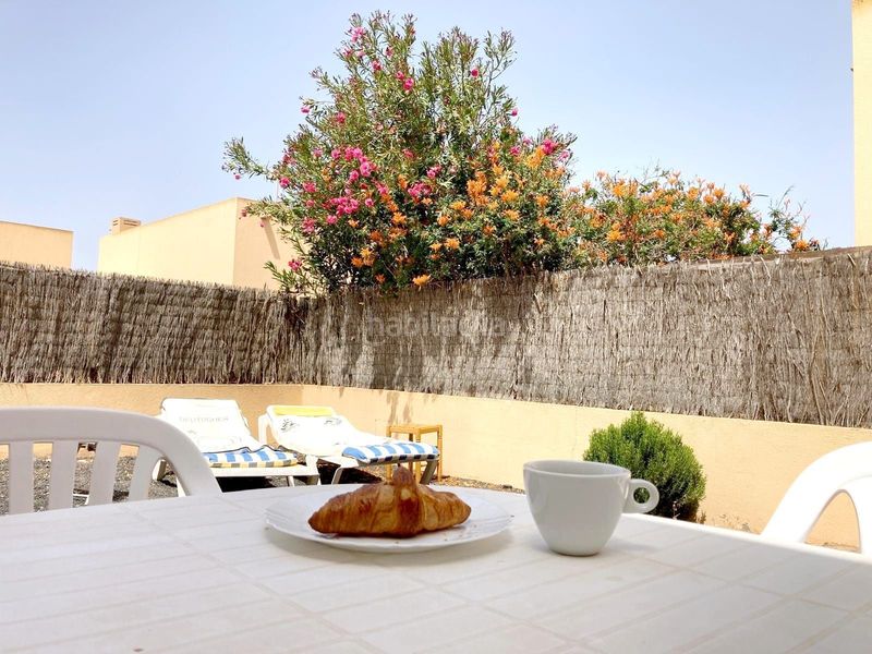 Foto 7a8a82ff-bafb-4837-98e9-db9ac6f5657f. Casa a Corralejo Oliva (La)