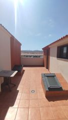 Casa a El Matorral. Exclusivo chalet adosado con garaje para dos vehículos, azotea p