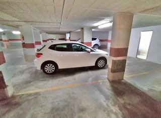 Parking voiture  Diaz moreu