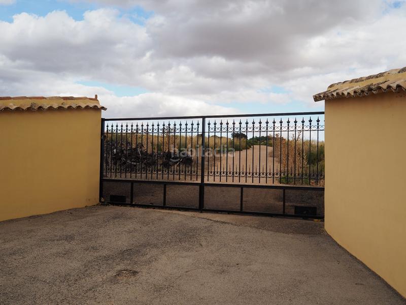 Foto 43d1e3ce-221c-442e-b10d-6ba0d2f11150. Finca rústica en Pozuelo