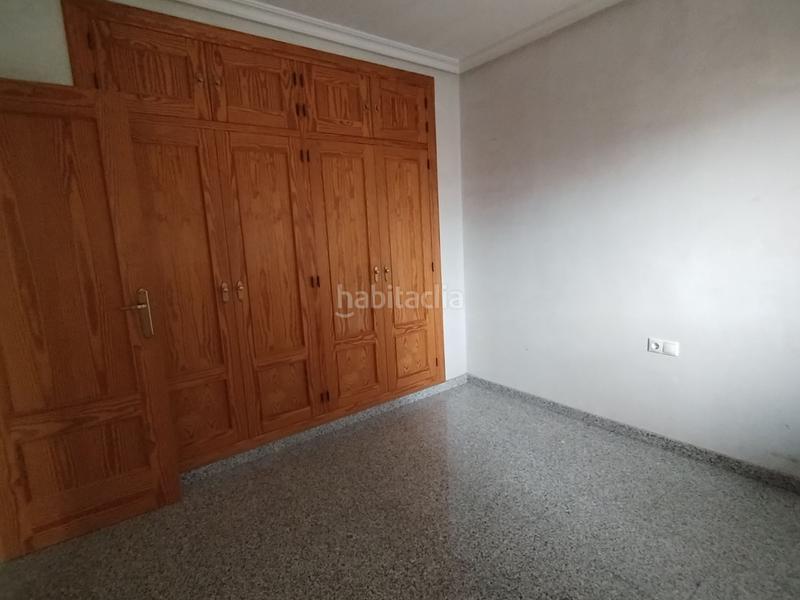 Foto 1f9dbe23-ecf8-43a0-8202-12103804b114. Edificio en Monforte del Cid