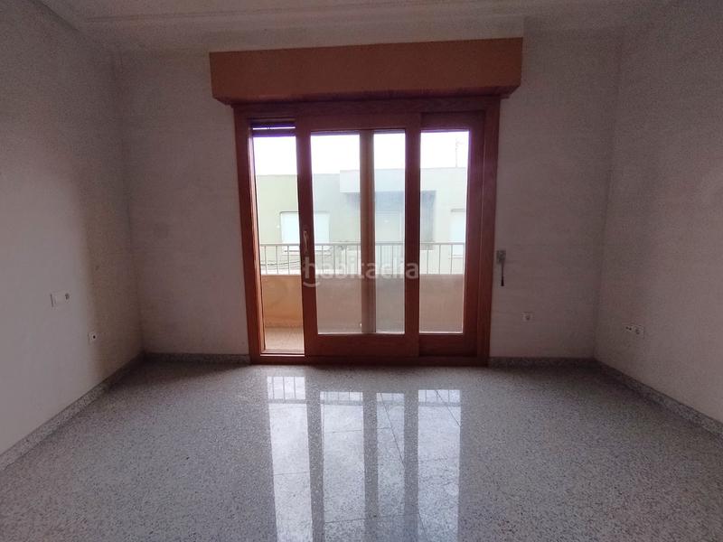 Foto 6efb1a6f-d1e1-4f28-89d6-54b828a8c536. Edificio en Monforte del Cid